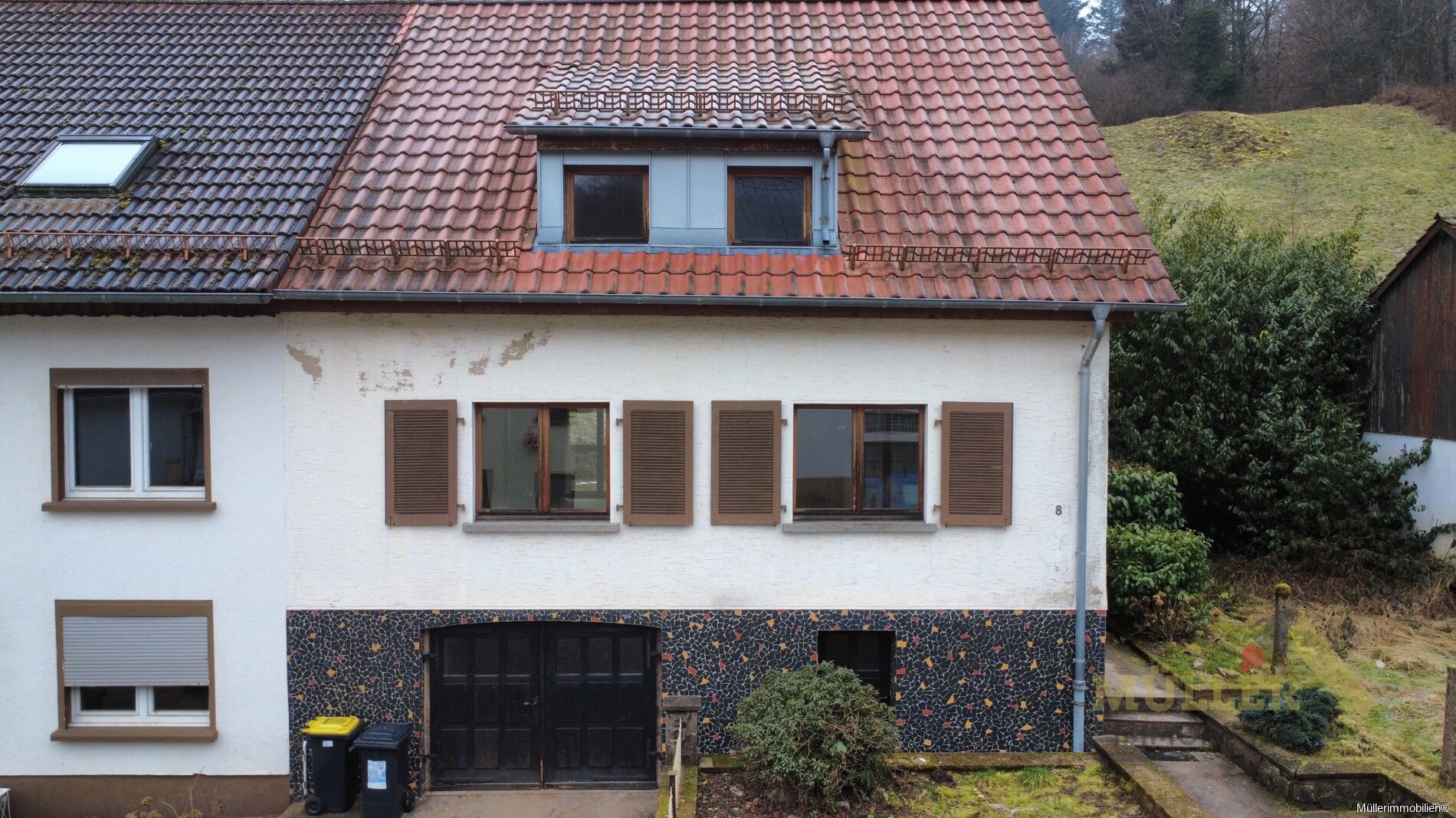 einfamilienhaus-mit-garten-und-garage-sucht-neue-bewohner