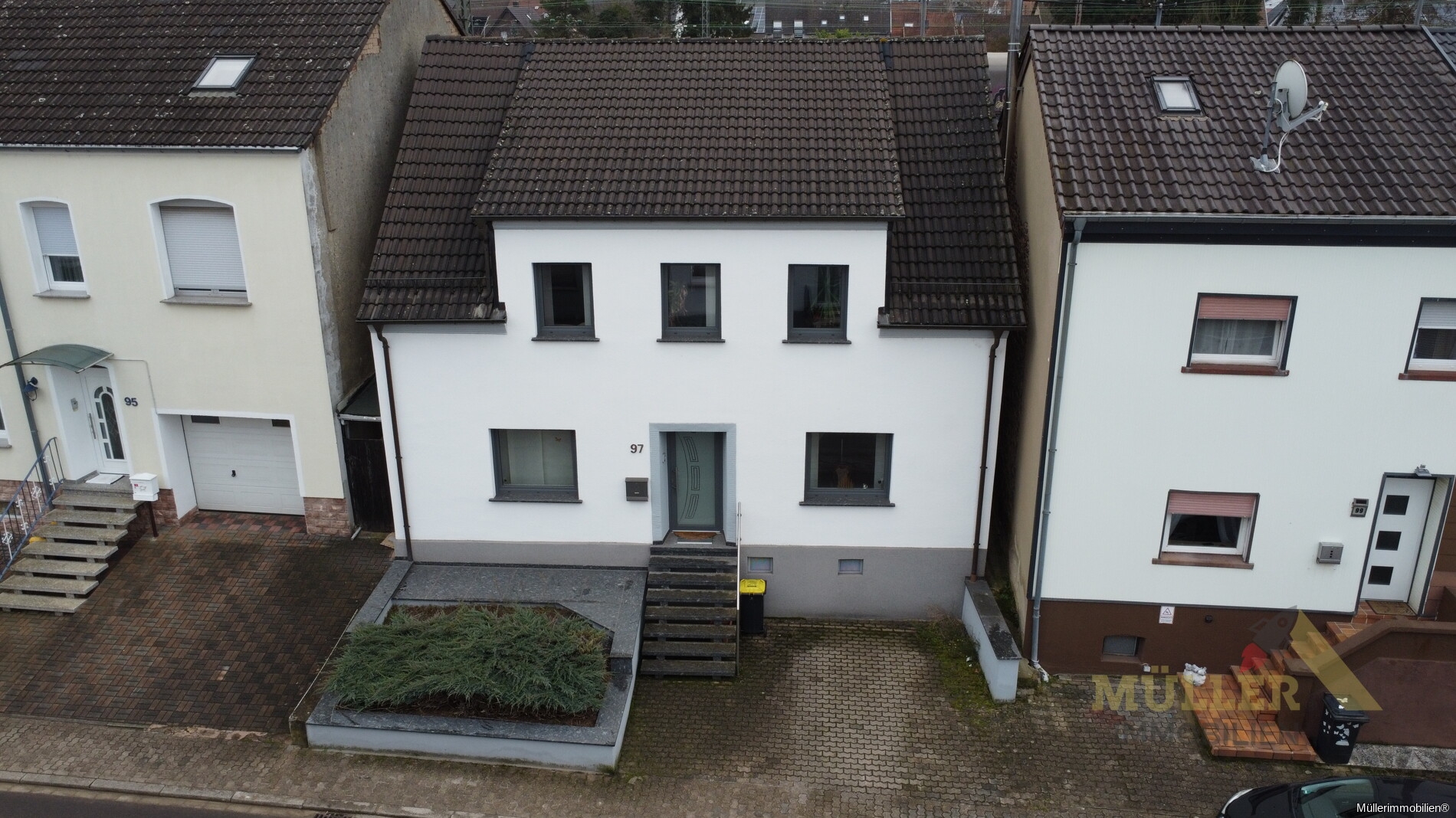 schickes-einfamilienhaus-mit-6-zkb-und-garten-zu-verkaufen
