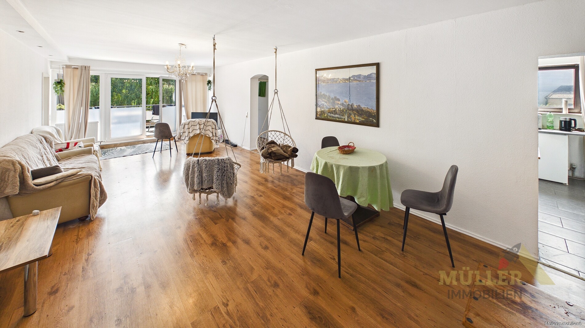 helle-4-zkb-eigentumswohnung-auf-ca-94-m2-mit-balkon-und-blick-ins-gruene-sucht-neuen-besitzer