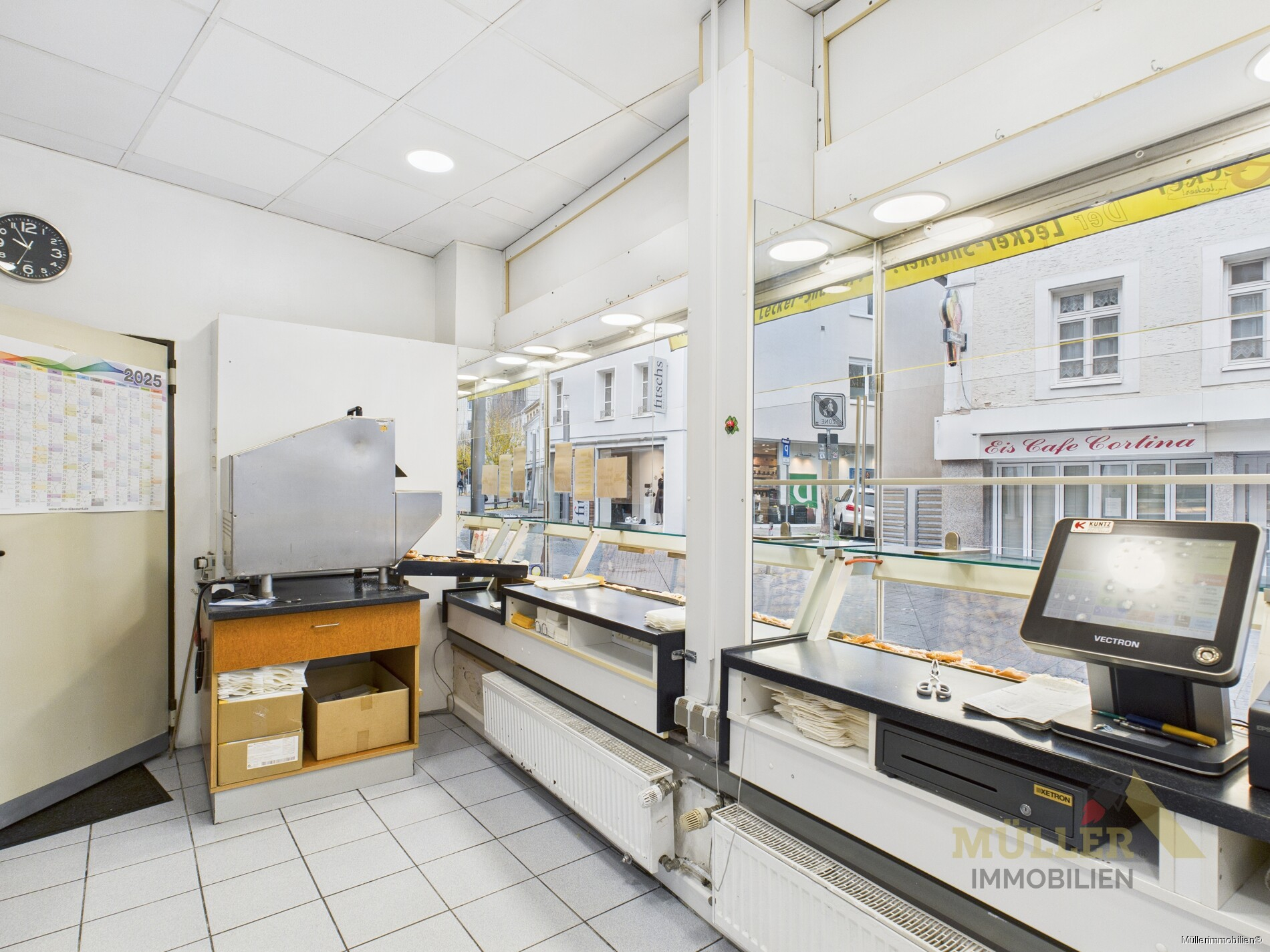 ladenlokal-in-top-lage-in-der-merziger-innenstadt-zu-vermieten