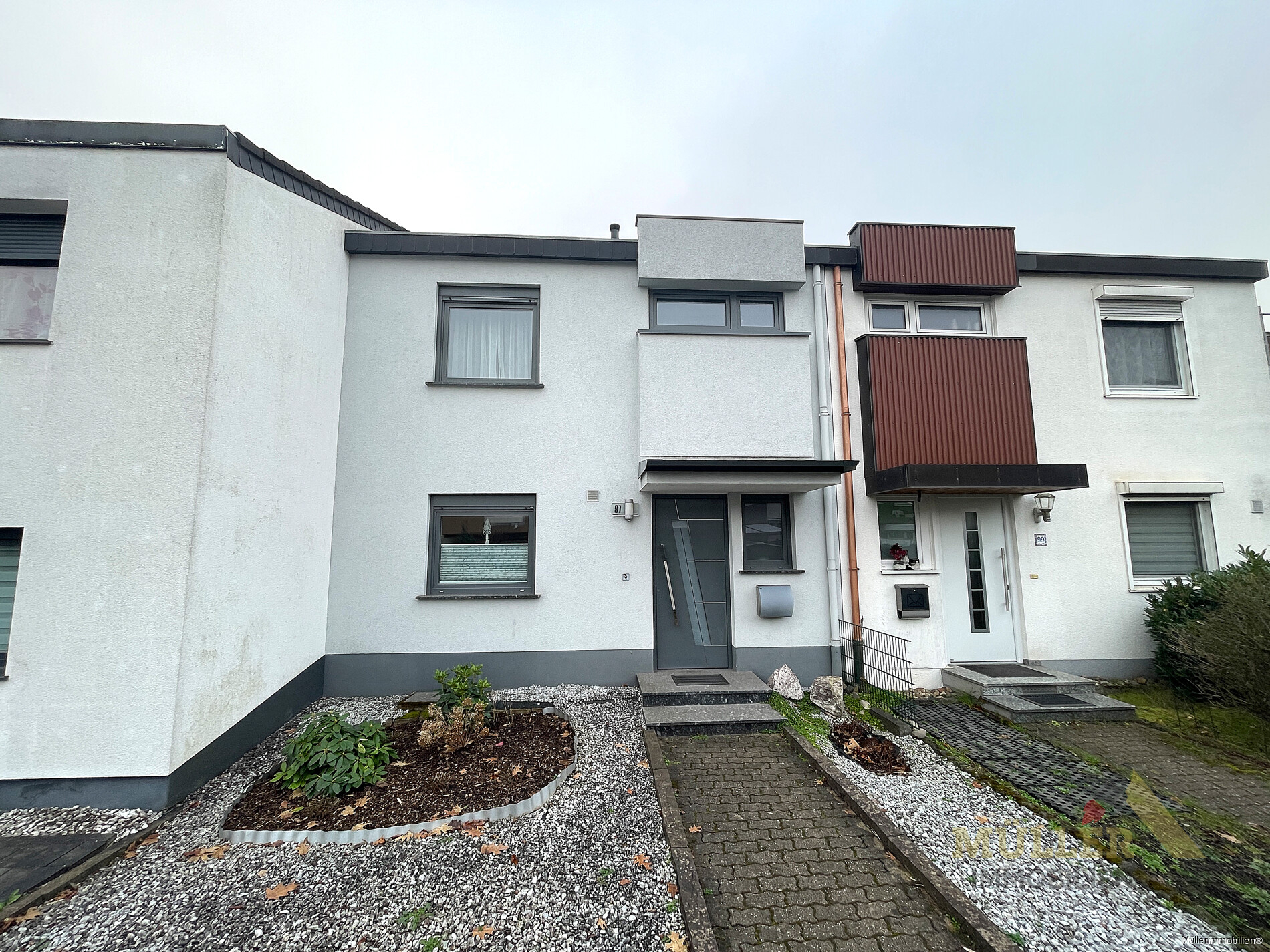 schmuckes-einfamilienhaus-in-perfekter-wohnlage-in-saarlouis-steinrausch-mit-garten-und-garage