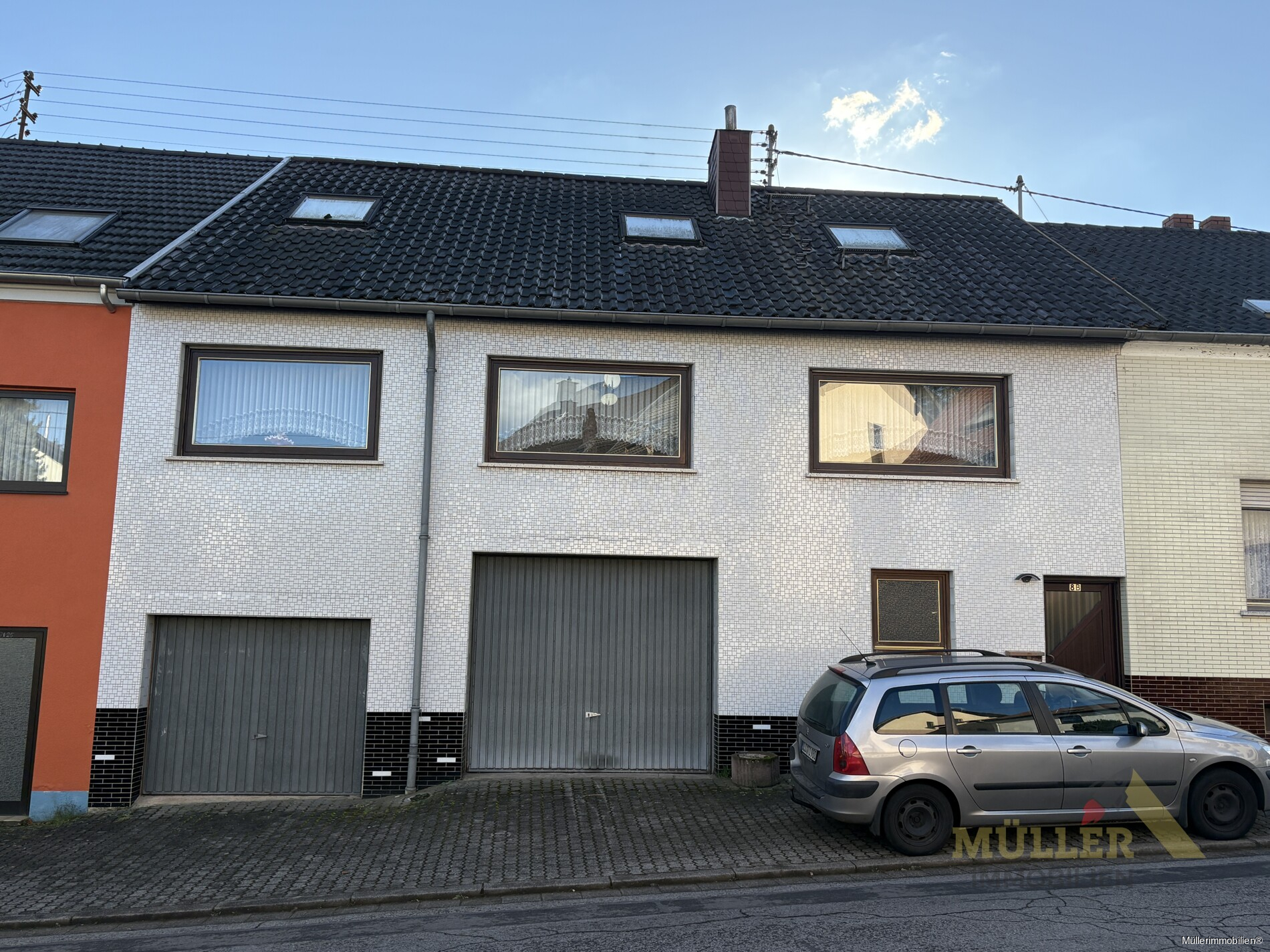 mehrgenerationenhaus-mit-garten-und-2-garagen-auf-rund-195-qm-wohnflaeche